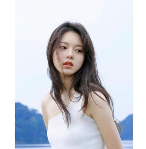 娱乐吃瓜酱赵今麦,从“娱乐吃瓜酱”到璀璨新星,她的成长之路